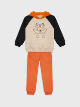 طقم مكون من قطعتين