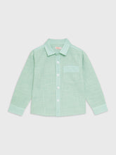 قميص بأكمام طويلة