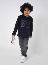 تيشيرت بأكمام طويلة