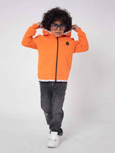 جاكيت بأكمام طويلة