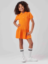 فستان بأكمام قصيرة